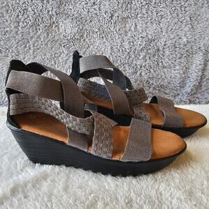 Bernie Mev Women's Lucious Wedge Comfort Sandals‎ Stretch Strappy 37 6.5 Silver